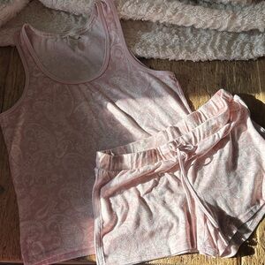 Lucky Brand Light Pink Paisley Pajama Set.       F